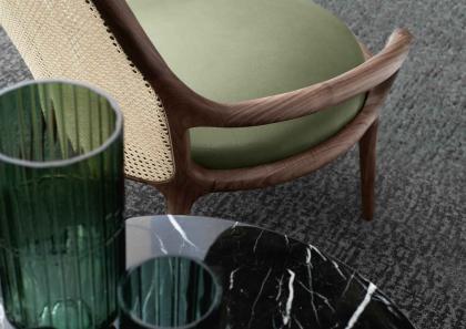 Кресло дизайна для гостиной Patti - корпус из чёрного ореха - БертО