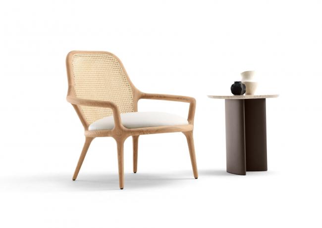 Элегантное кресло Patti в дубе с журнальным столиком Passenger - BertO